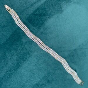 Dazzling Rhinestone and Silver Women's Bracelet